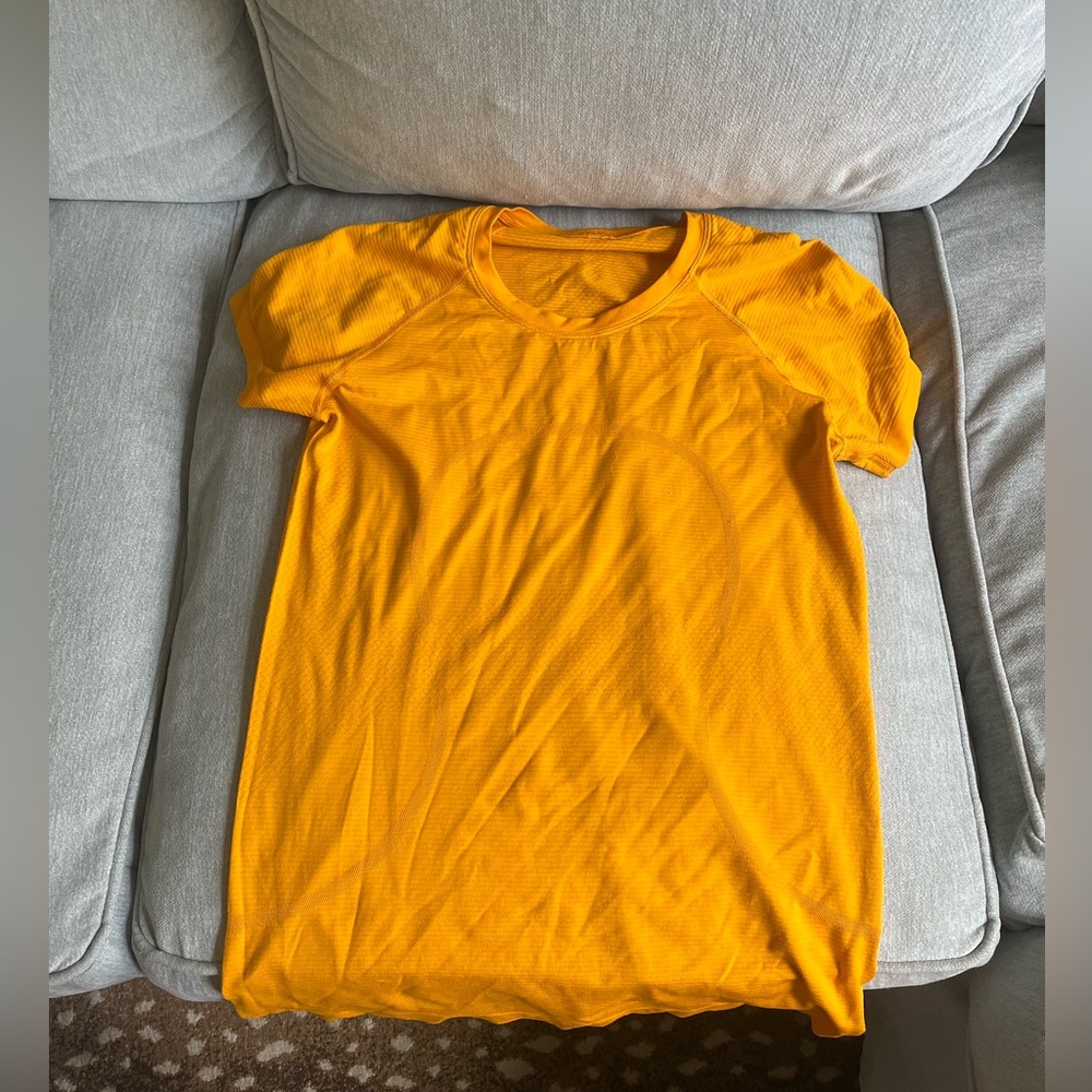 Lululemon short sleeve swiftly tech size 8